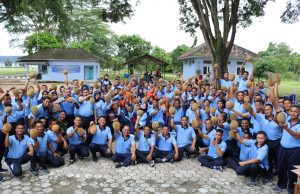 Lanud Pangeran M. Bun Yamin Melaksanakan Giat Olahraga Bersama Dan Panen Kebun