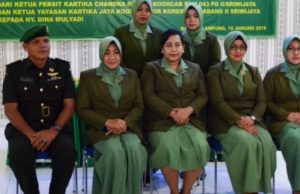 Ny.Dwi Erwin Djatniko Serah Terimakan Tugas Dan Tanggung Jawab Jabatan Wakil Ketua, Ketua Persit KCK 0412/ LU dan 0421 LS