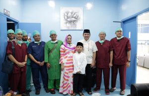 Gubernur Ridho Percayakan RSUDAM Lampung Khitankan Putranya