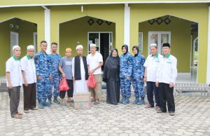 Lanud Pangeran M. Bun Yamin Bagikan Takjil