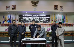Rapat Paripurna DPRD Provinsi Lampung Jawaban Gubernur Terhadap Pemandangan Umum Fraksi-Fraksi