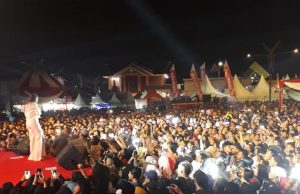 Mantap, Gubernur Lampung Dan Ayu Ting Ting Menghipnotis Rakyat Lampung Dalam Acara Pekan Raya Lampung