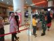Babinsa Koramil 410-04/TKT Kodim 0410/KBL Memberikan Himbauan Untuk Mematuhi Prokes Kepada Pengunjung Mall