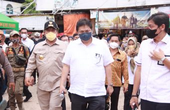 Gubernur Arinal Djunaidi dan Menko Perekonomian RI Tinjau Operasi Pasar
