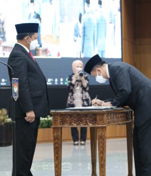 Mendagri Lantik Agus Fatoni, Putra Lampung, Sebagai Dirjen Keuangan Daerah