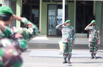Pimpin Apel Gelar Pasukan, Kasdim 0410/KBL Ingatkan Prajurit Agar Tetap Humanis Dalam Melaksanakan Tugas