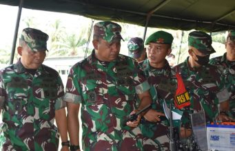 Danrem 043/Gatam Dampingi Kasdam II/Swj Riksiapops Pamtas RI-PNG Yonif 143/TWEJ, Sektor Utara Ta 2022