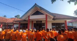 Apel Tamping Rutin Lapas Kotaagung, Tingkatkan Kedisiplinan Warga Binaan Sekaligus Bangun Komunikasi Dengan Petugas