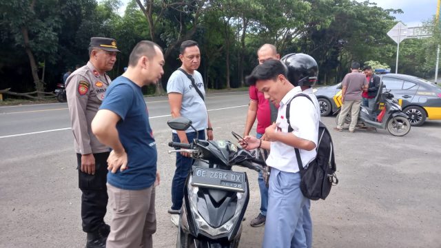 74d25733-bd6b-4ec8-838d-c024560aebc6