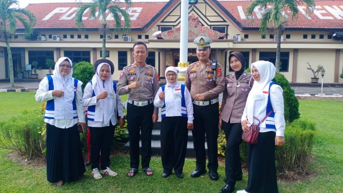 Polres Lampung Tengah Sambut Ceria Kedatangan Paud KB Miftahul Jannah