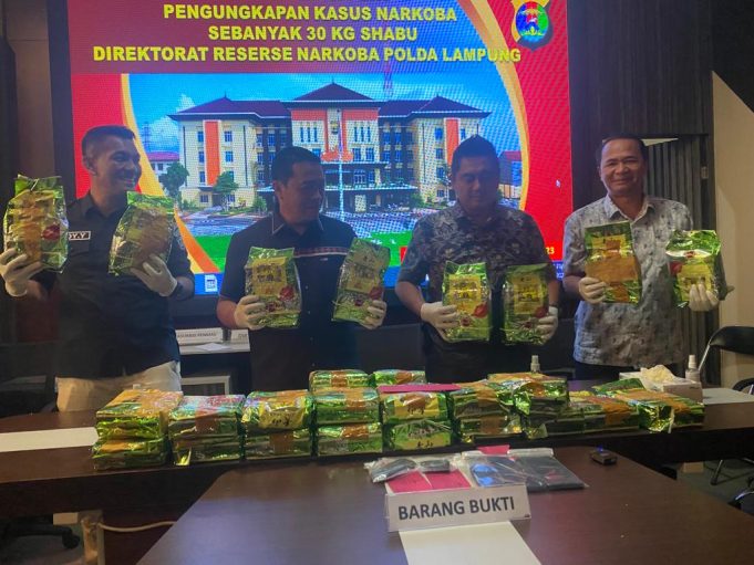 Polda Lampung Berhasil Gagalkan 30 Kg Penyelundupan Narkotika Jenis Shabu Saat Melintasi Bakauheni