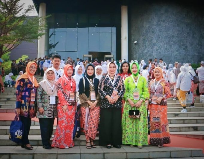 Hadiri Puncak Peringatan Hari Batik Nasional 2023, Riana Sari Harapkan Batik Lampung Lebih Dikenal Oleh Masyarakat Indonesia