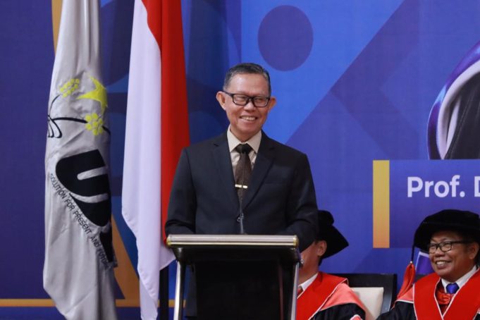 Sekdaprov Lampung Menghadiri Rapat Senat Luar Biasa Universitas Bandar Lampung Pada Wisuda Sarjana (S1) dan Pasca Sarjana (S2) Periode Ganjil Tahun Akademik 2023/2024