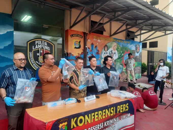 Pelaku curat yang menabrak anggota Polri di Pesisir Barat, Berhasil diamankan Polda Lampung