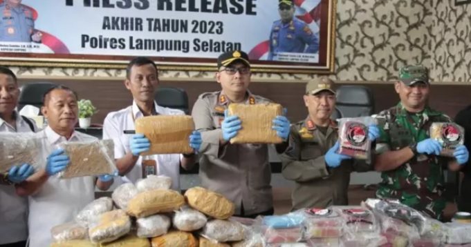 Polres Lampung Selatan Gelar Press Release Akhir Tahun: Terdapat 1.438 Kasus Tindak Pidana Sepanjang 2023