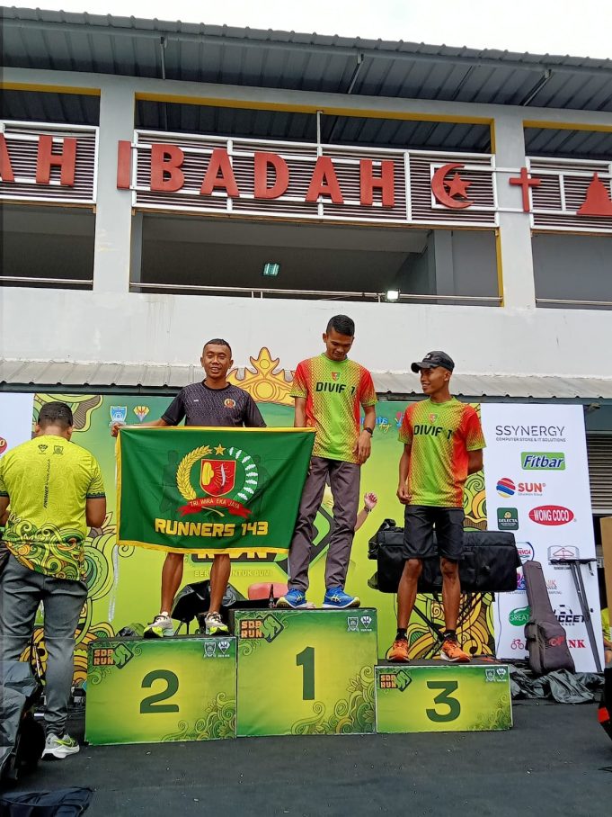Pratu Asep Saepudin Parjurit Yonif 143/TWEJ kembali naik podium kedua dalam lomba lari 10K SDB Run