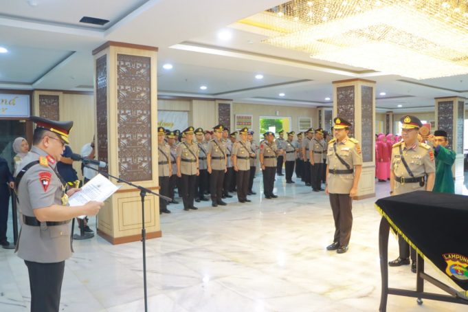 Kapolda Pimpin Sertijab Wakapolda Lampung Yang Baru