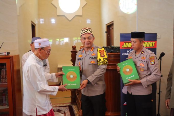 Safari Jumat Keliling, Kapolresta Bandar Lampung Ajak Jaga Kondusifitas Hingga Kepedulian Terhadap Anak