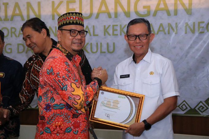 Pemerintah Provinsi Lampung Raih penghargaan Kategori Khusus Kerjasama Penilaian Pada Anugerah Raksa Bandha