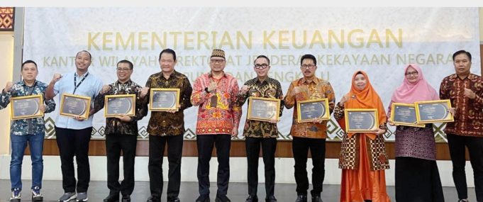 Pemkab Lamsel Raih 2 Penghargaan