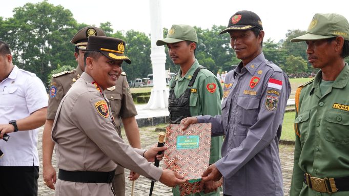 Kapolres Lampung Tengah Hadiri Peringatan HUT Satpol PP ke-74, Satlinmas ke-62 dan Damkar ke-105