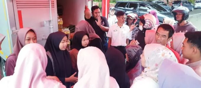 Belum Dibuka Bupati, Gelar Pangan Murah Sudah Diserbu Warga