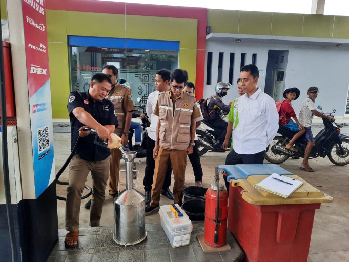 CEGAH TERJADINYA PENYALAGUNAAN BBM POLRES PESAWARAN DAN PRINDAG KAB. PESAWARAN AMBIL TINDAKAN TEGAS