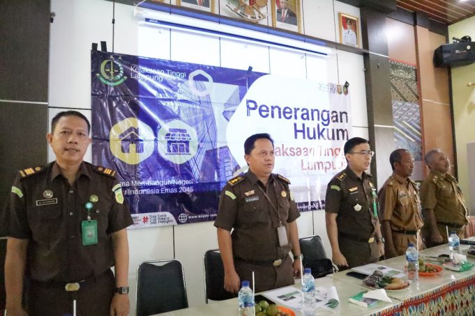 PENERANGAN HUKUM KEJATI LAMPUNG SOAL TIPIKOR PADA MKKS TINGKAT SMA LAMPUNG TIMUR