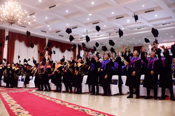 478 Mahasiswa IIB Darmajaya Diwisuda, Rektor : Berkarya dan Jadi Pengusaha