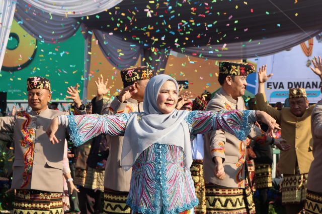 7ff12f24-a979-4137-bdbf-47c034ca47ed