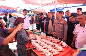 Kapolda Lampung Tinjau Harga dan Ketersediaan Sembako di Pasar Pasir Gintung Jelang Idulfitr