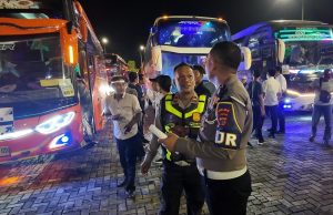 Pengawalan Ketat Massa Buruh Lampung ke Monas, Polisi Pastikan Lalu Lintas Tetap Tertib