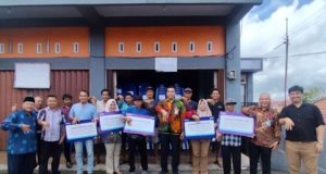BRI Kanca Bengkulu Salurkan Bantuan Sarana Sosial untuk Lima RT Melalui Program BRI Peduli