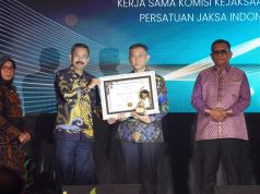 PRESTASI GEMILANG, KEJAKSAAN TINGGI LAMPUNG RAIH PENGHARGAAN SEBAGAI KEJAKSAAN TINGGI TIPE B TERBAIK I NASIONAL DARI KOMISI KEJAKSAAN RI