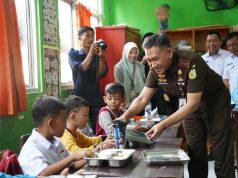 Kajati Lampung dampingi Bupati Tanggamus Turun Langsung Kawal dan Sukseskan Program Makan Bergizi Gratis di Kabupaten Tanggamus