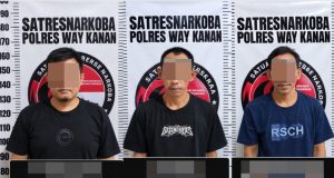 Satresnarkoba Polres Way Kanan Amankan Tiga Pria Diduga Terlibat Peredaran Sabu di Way Tuba